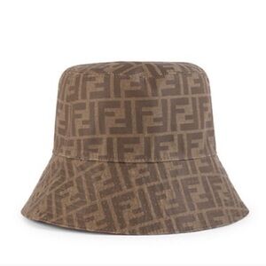 Fendi reverse bucket hat